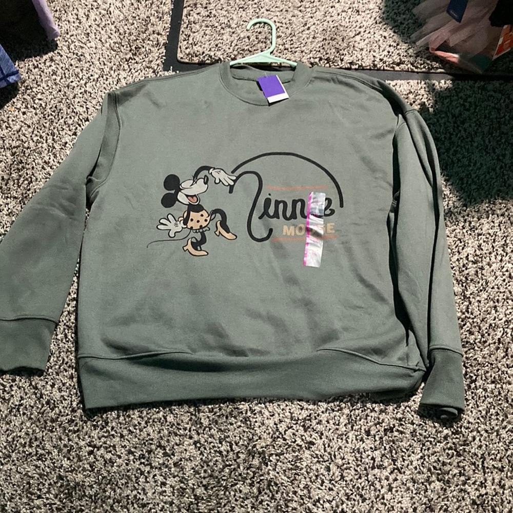 BNWT Minnie Mouse sweat shirt